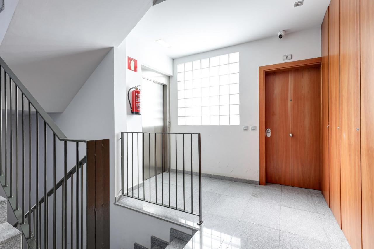 Urban Flats Vallirana Barcelona Eksteriør bilde