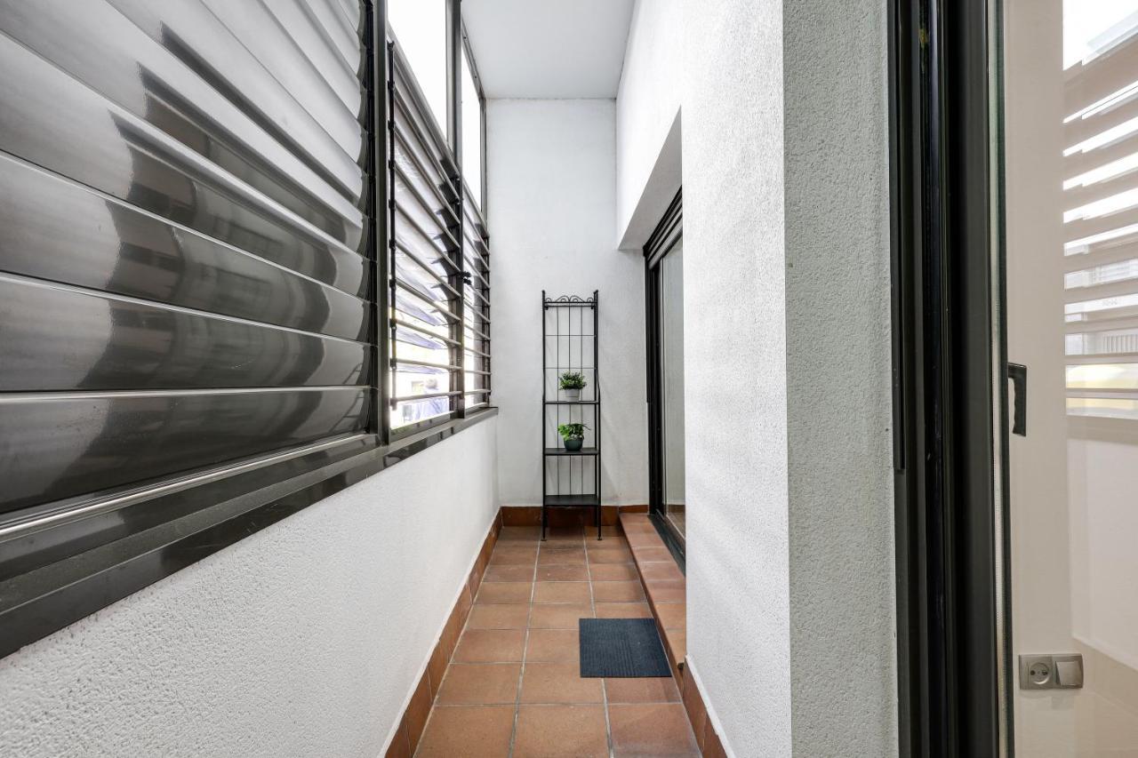 Urban Flats Vallirana Barcelona Eksteriør bilde