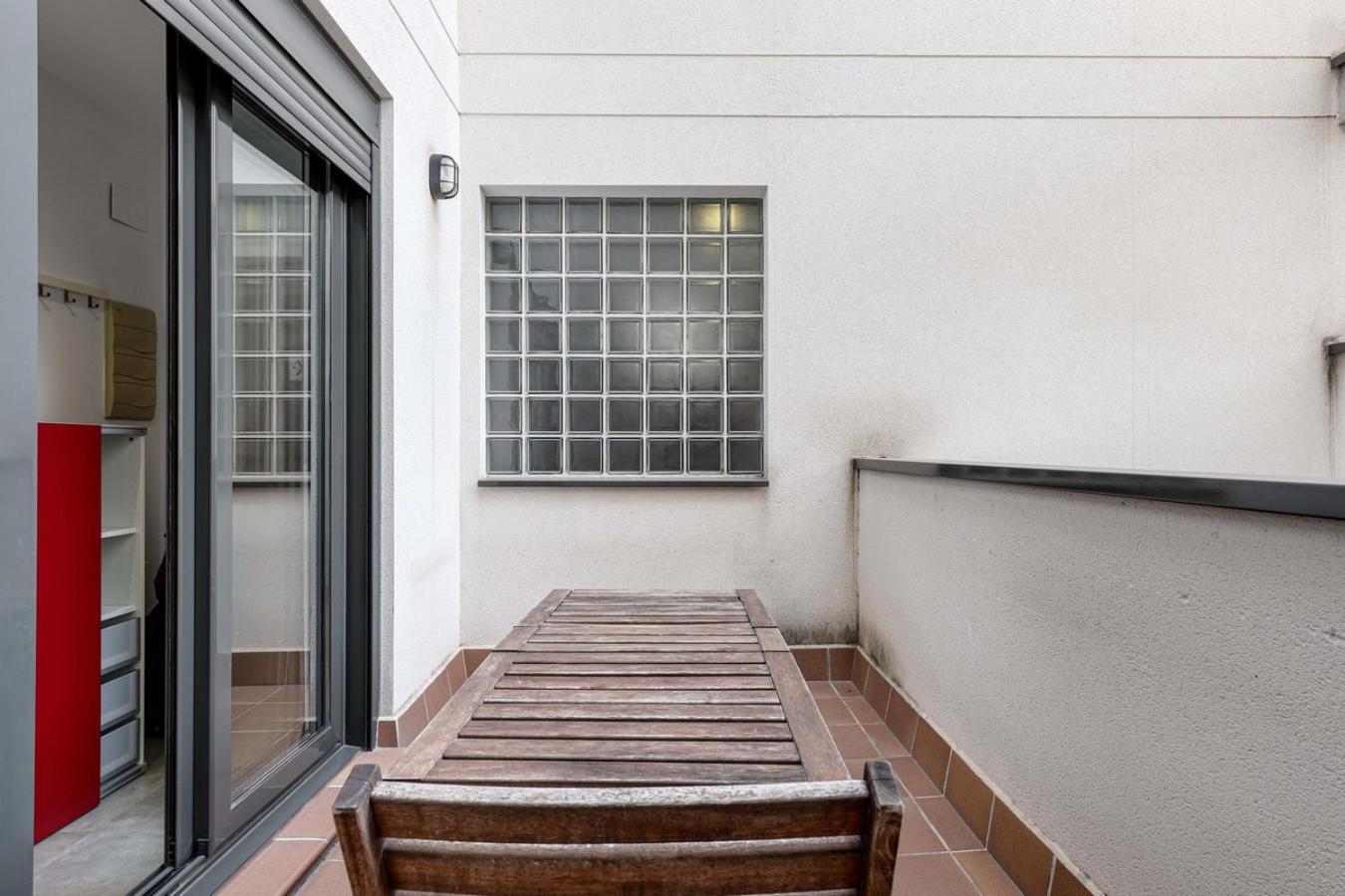 Urban Flats Vallirana Barcelona Eksteriør bilde