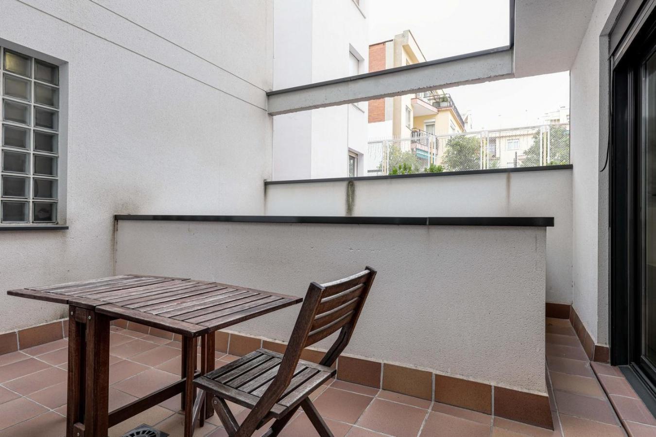 Urban Flats Vallirana Barcelona Eksteriør bilde