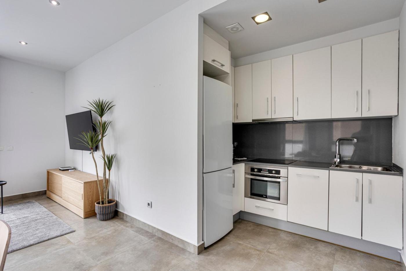 Urban Flats Vallirana Barcelona Eksteriør bilde